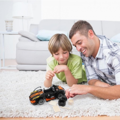 Машина-конструктор на дистанционном управлении "Спортивный автомобиль"