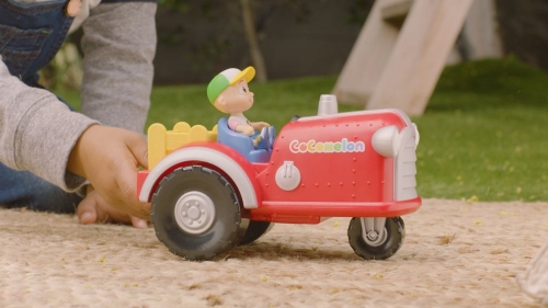 Игровой набор CoComelon Feature Vehicle Трактор со звуком