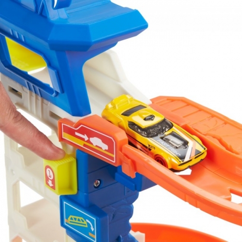 Ігровий набір "Втеча від лютої акули" Hot Wheels (HDP06)