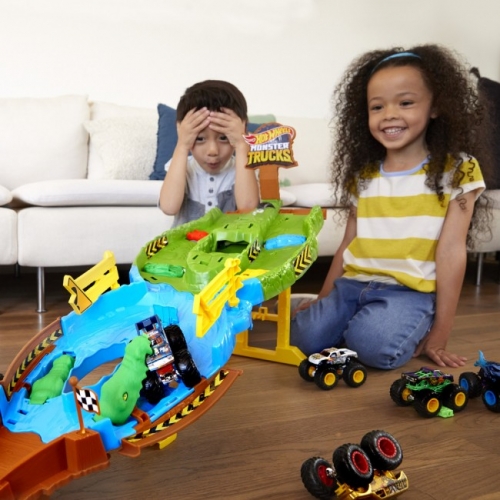 Игровой набор "Гонки титанов" серии "Monster Trucks" Hot Wheels